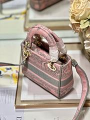 Fortok CHRISTIAN DIOR Lady D-lite Bag Gray and Pink M898383 17×7.5×14cm - 6