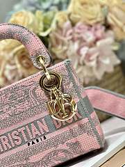 Fortok CHRISTIAN DIOR Lady D-lite Bag Gray and Pink M898383 17×7.5×14cm - 2