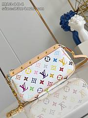 Fortok Louis Vuitton x TM Pochette Accessoires White 13 x 4 x 22 cm - 1