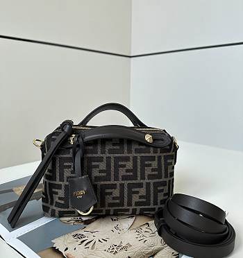 Fortok Fendi Handbag Black 20x9x12 cm