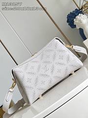 Fortok Louis Vuitton Hand It All PM M13157 18 x 13 x 29 cm - 2