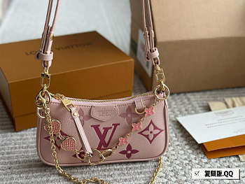 Fortok Louis Vuitton Pochette Accessories Pink 19 x 11.5 x 3 см