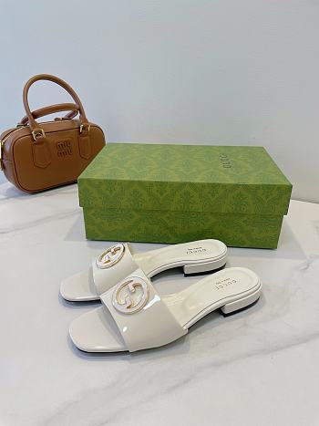 Fortok Gucci Women's Round Interlocking G sandal White