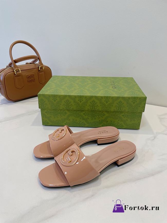 Fortok Gucci Women's Round Interlocking G sandal Beige - 1