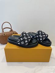 Fortok Louis Vuitton Pool Pillow Flat Comfort Mule Black - 3