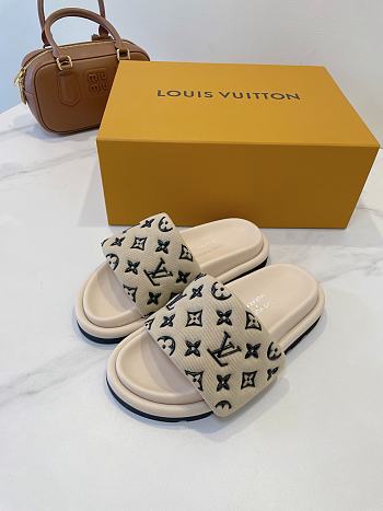 Fortok Louis Vuitton Pool Pillow Flat Comfort Mule Off-White