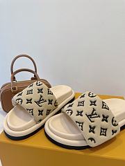 Fortok Louis Vuitton Pool Pillow Flat Comfort Mule Off-White - 5