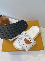 Fortok Louis Vuitton  x TM Pool Pillow Flat Comfort Mule White 1AGVQO - 2