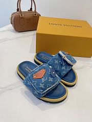 Fortok Louis Vuitton  x TM Pool Pillow Flat Comfort Mule Bleu 1AGUZN - 4