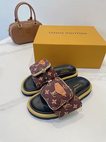 Fortok Louis Vuitton  x TM Pool Pillow Flat Comfort Mule Brown