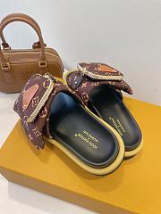Fortok Louis Vuitton  x TM Pool Pillow Flat Comfort Mule Brown - 3