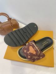 Fortok Louis Vuitton  x TM Pool Pillow Flat Comfort Mule Brown - 2