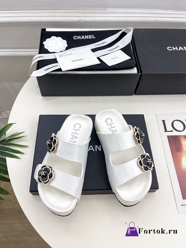 Fortok Chanel Sandals White 02 - 1