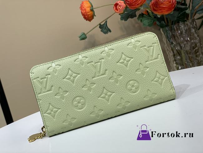 Fortok LV X TM Zippy Vertical Wallet Green Tea 19.5 x 10.5 x 2.5 cm - 1