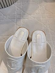 Fortok Christian Louboutin White Sandals Crocodile Patterned Heels 7.5cm - 5