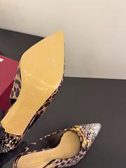 Gucci Pointed-Toe Slingback Pumps with Leopard Print and Crystal Embellishments - 6