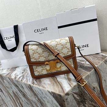 Fortok TEEN TRIOMPHE BAG IN Triomphe Canvas and Calfskin White 18.5 X 14 X 6 cm