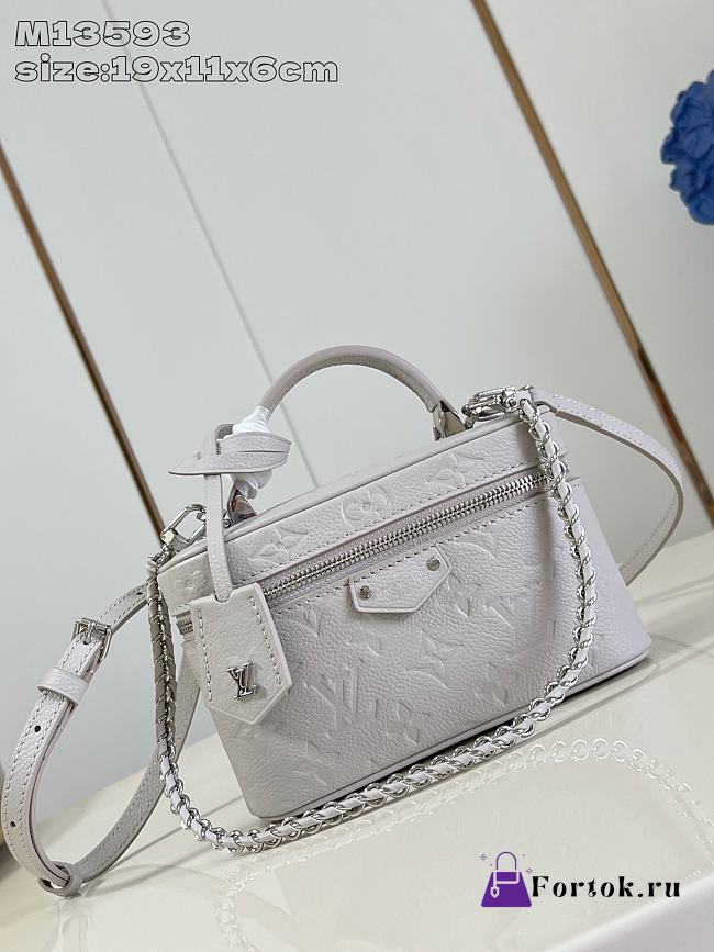 Fortok Louis Vuitton Vanity Chain Pouch Grey 19 x 11 x 6 cm - 1