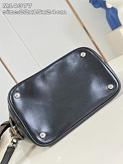 Louis Vuitton No Way Vibe Black M14377 22 x 15 x 24 cm - 4