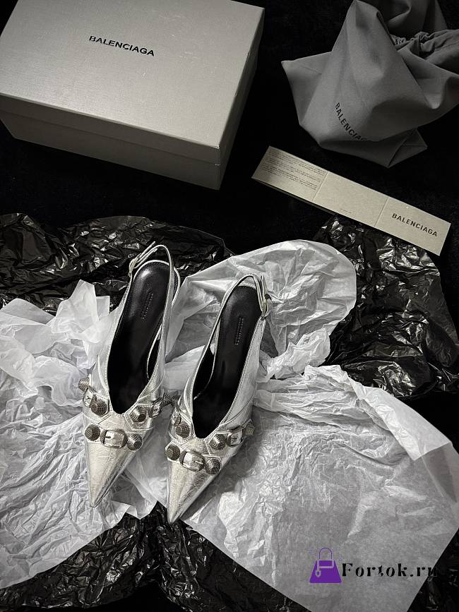 Fortok Balenciaga Women's Pointed Toe Low Pumps Silver - 1