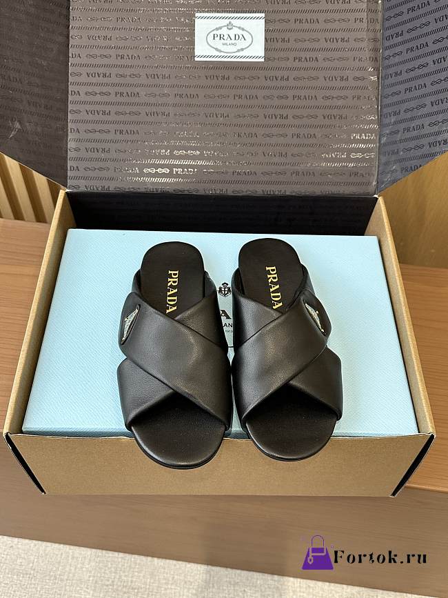 Fortok Saffiano leather crisscross slides Black - 1