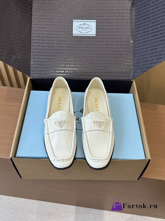 Fortok Prada Women's Loafer Leather White - 1