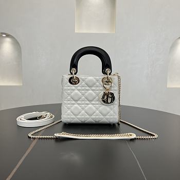 Fortok Dior Lady Dior White With Black Handle 17 x 15 x 7 cm