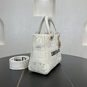 Fortok Christian Dior Pre-owned 2010s Medium Lady D-Lite Handbag - White 24 x 21 x 12 cm  - 6