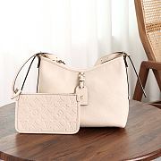 Fortok Louis Vuitton CarryAll Off White 24 x 12 x 29.5 cm - 1