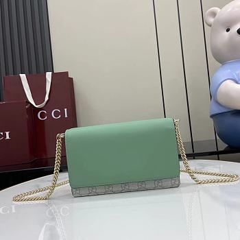Fortok Gucci GG Emblem Chain Wallet Green 20 x 13 x 4 cm