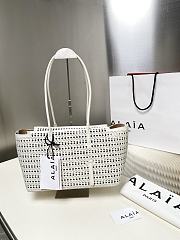 Fortok Alaïa Neo Mina 32 Perforated Calfskin Tote White 32x19x16cm - 3
