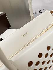 Fortok Alaïa Neo Mina 32 Perforated Calfskin Tote White 02 32x19x16cm  - 4