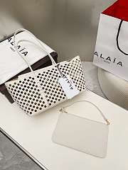 Fortok Alaïa Neo Mina 32 Perforated Calfskin Tote White 02 32x19x16cm  - 3