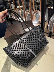 Fortok Alaïa Neo Mina 32 Perforated Calfskin Tote Black 02 32x19x16cm - 4