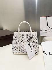 Fortok Mina 25 vienne circulaire white leather tote bag 20 x 17 x 10 cm - 1