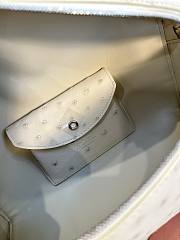 Fortok Loro Piana Extra Pocket L27 Off-White Ostrich Leather 27 x 10 x 16 cm - 2