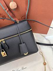 Fortok Loro Piana Extra Pocket L27 Black With Gold Hardware 27 x 10 x 16 cm  - 5