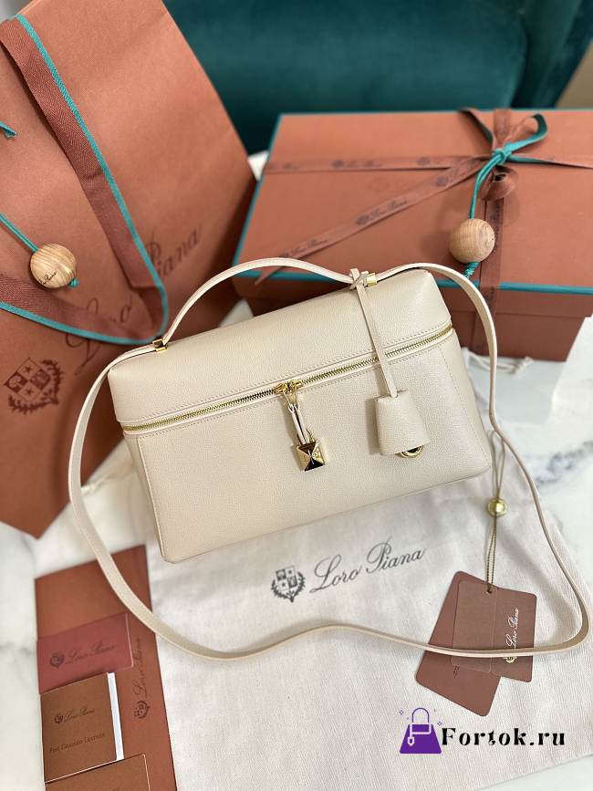 Fortok Loro Piana Extra Pocket L27 Beige With Gold Hardware 27 x 10 x 16 cm  - 1