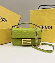 Fortok Fendi Baguette FF Logo Bag Banana Green 19×5×12cm - 1