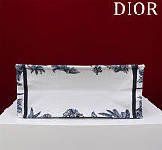 Fortok Dior Dioriviera Medium Dior Book Tote White and Navy Blue Toile de Jouy Palms Embroidery 36*28*16cm - 6