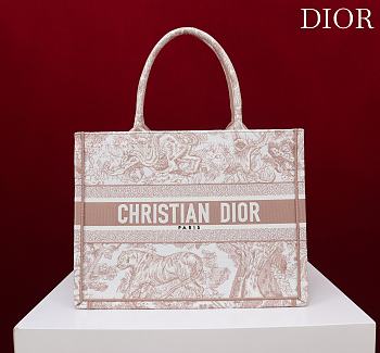 Fortok Dior Medium Book Tote White and Beige Toile de Jouy Sauvage Embroidery 36*28*16cm