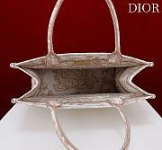 Fortok Dior Medium Book Tote White and Beige Toile de Jouy Sauvage Embroidery 36*28*16cm - 6
