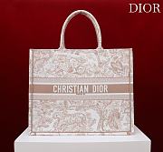 Fortok Dior Large Book Tote White and Beige Toile de Jouy Sauvage Embroidery 41*35*18cm - 1