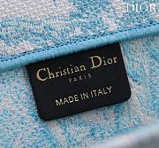 Fortok Dior Small Book Tote White and Celestial Blue Toile de Jouy Sauvage Embroidery 26*22*8cm - 2