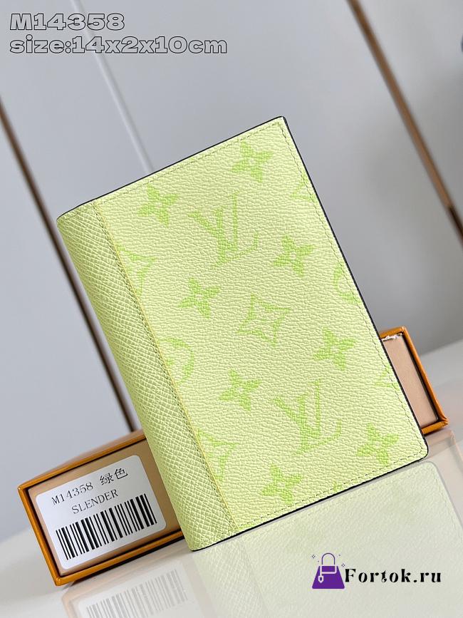 Fortok Louis Vuitton Wallet Monogram Neon Green 10 x 14 x 2cm  - 1