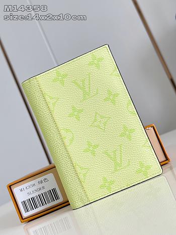Fortok Louis Vuitton Wallet Monogram Neon Green 10 x 14 x 2cm 