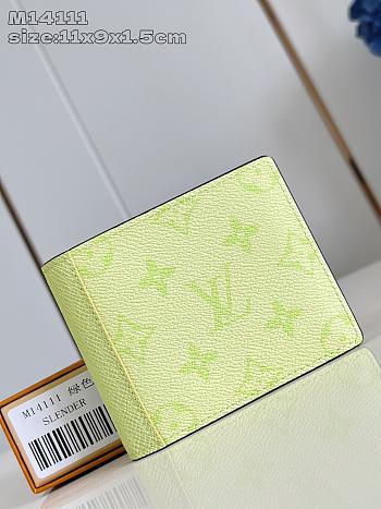 Fortok Louis Vuitton Wallet Monogram Neon Green 9 x 11 x 1.5cm 