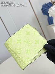Fortok Louis Vuitton Wallet Monogram Neon Green 9 x 11 x 1.5cm  - 6