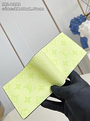 Fortok Louis Vuitton Wallet Monogram Neon Green 9 x 11 x 1.5cm  - 5