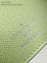 Fortok Louis Vuitton Wallet Monogram Neon Green 9 x 11 x 1.5cm  - 4